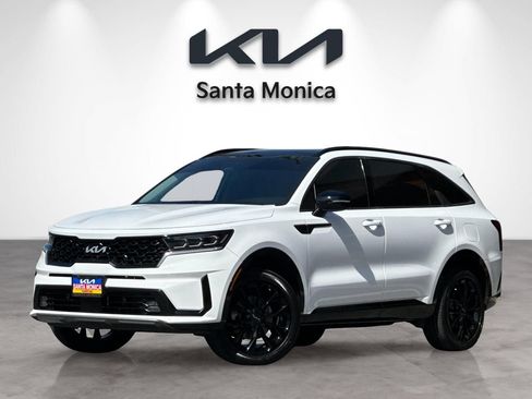 Certified 2023 Kia Sorento SX AWD/4WD image 2