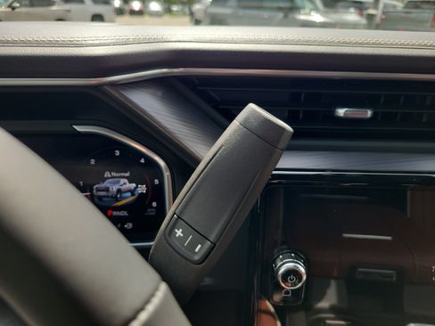 New 2026 GMC Sierra 3500 Denali Ultimate AWD/4WD image 12