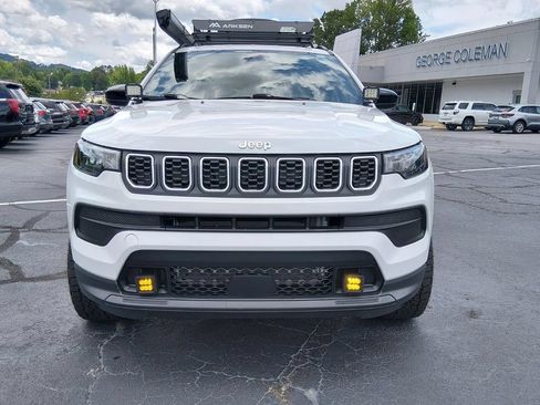 Used 2025 Jeep Compass Sport AWD/4WD image 9