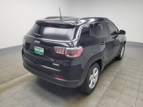 Used 2018 Jeep Compass Latitude w/ Popular Equipment Group FWD image 9