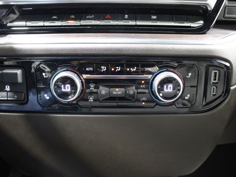 Used 2025 GMC Sierra 1500 SLT RWD image 18