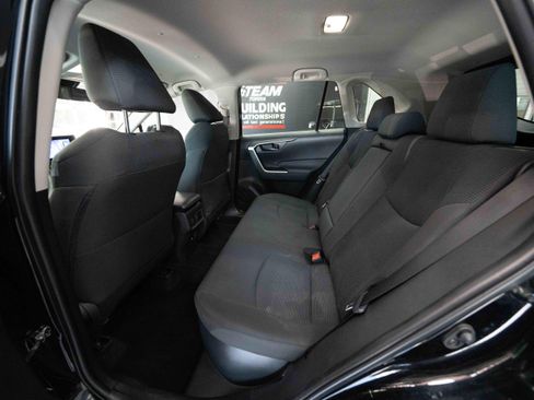 Used 2023 Toyota RAV4 LE AWD/4WD image 23