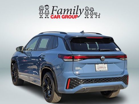New 2026 Volkswagen Tiguan SE R-Line FWD image 3