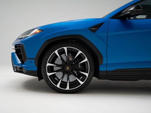 Used 2023 Lamborghini Urus S image 9