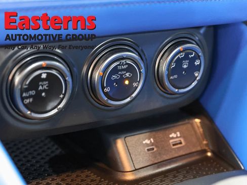 Used 2025 Nissan Z Performance w/ Floor Mat Package RWD image 21