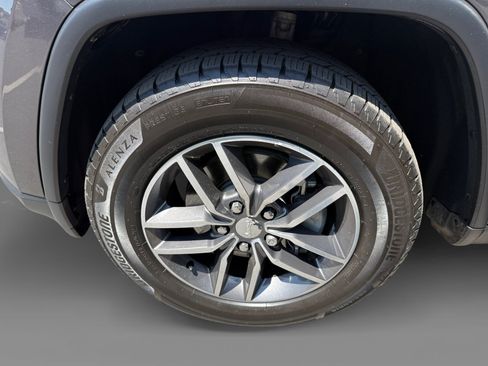 Used 2018 Jeep Grand Cherokee Limited RWD image 9