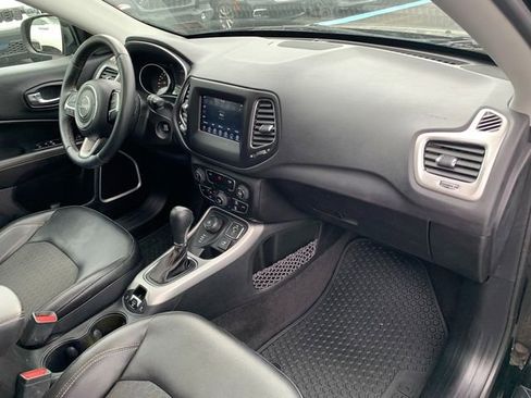 Used 2018 Jeep Compass Latitude w/ Popular Equipment Group AWD/4WD image 13
