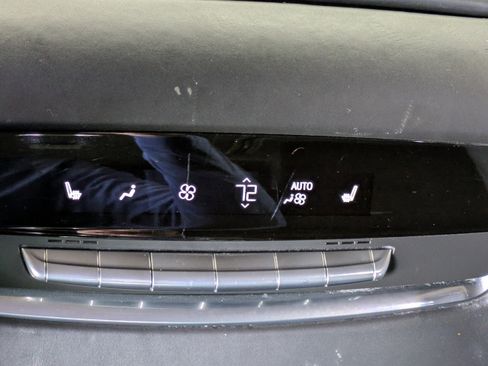 Used 2021 Cadillac Escalade Sport Platinum AWD/4WD image 22
