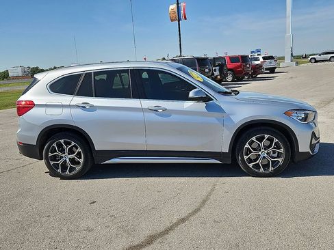 Used 2021 BMW X1 xDrive28i w/ Convenience Package image 9