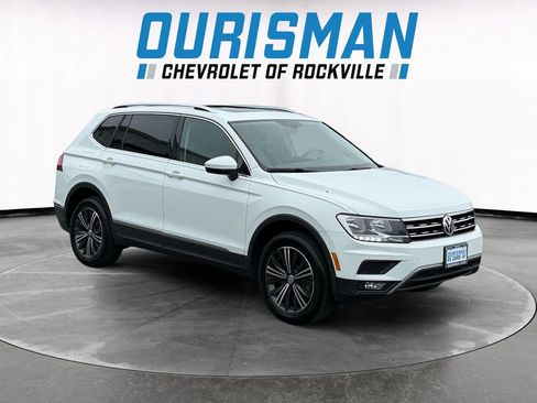 Used 2018 Volkswagen Tiguan SEL AWD/4WD image 1