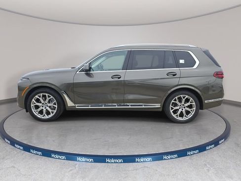 Used 2025 BMW X7 xDrive40i AWD/4WD image 9
