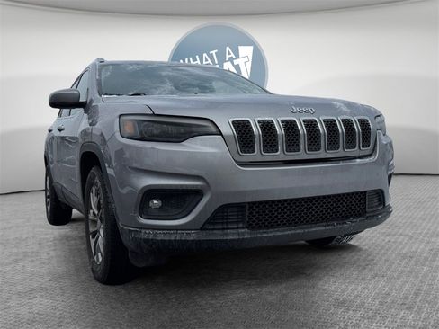 Certified 2019 Jeep Cherokee Latitude Plus w/ Cold Weather Group image 2