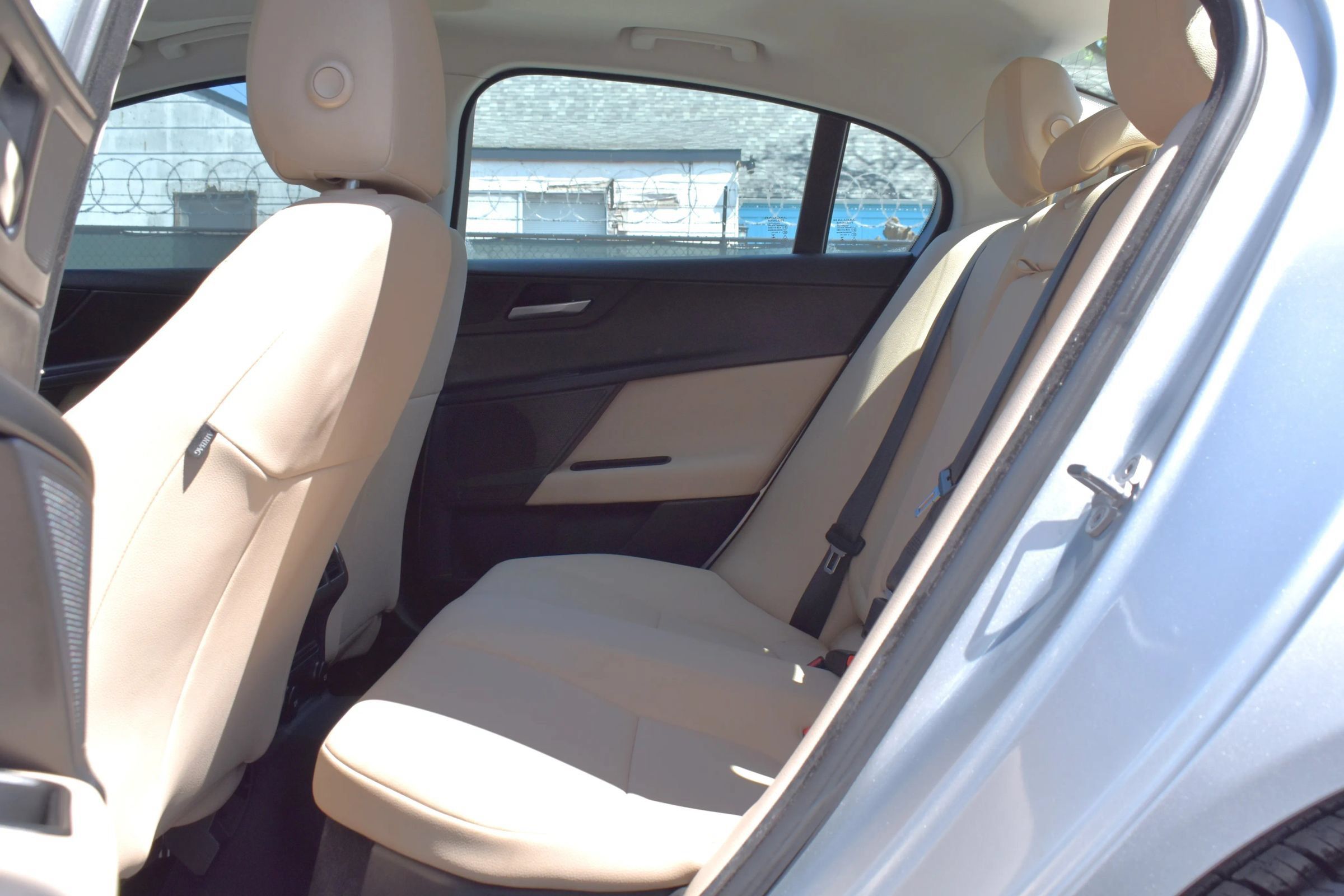 Used 2017 Jaguar XE Premium RWD image 51