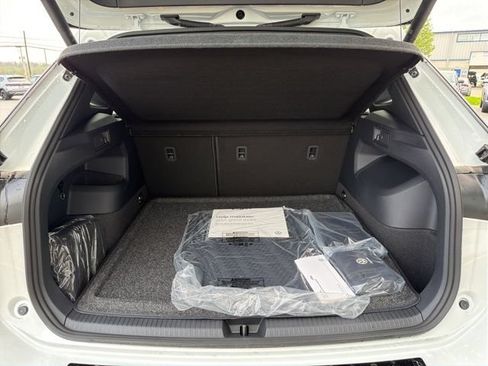 New 2026 Volkswagen Tiguan SEL R-Line AWD/4WD image 22