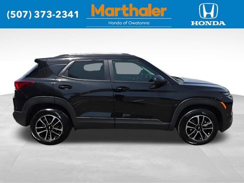 Used 2025 Chevrolet TrailBlazer LT AWD/4WD image 6