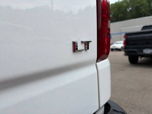 Used 2021 Chevrolet Silverado 1500 LT AWD/4WD image 17