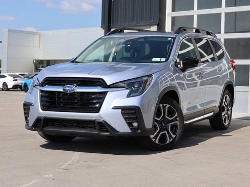 Used 2024 Subaru Ascent Limited w/ Technology Package AWD/4WD image 3