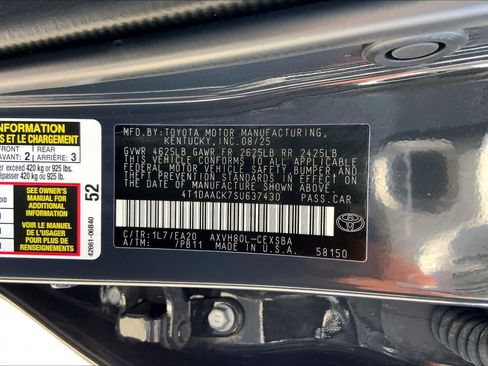 Used 2025 Toyota Camry SE FWD image 36
