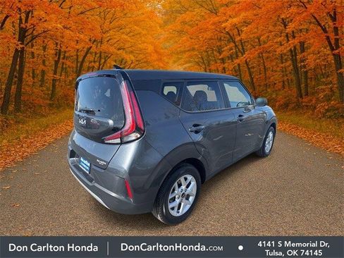 Used 2025 Kia Soul LX image 4