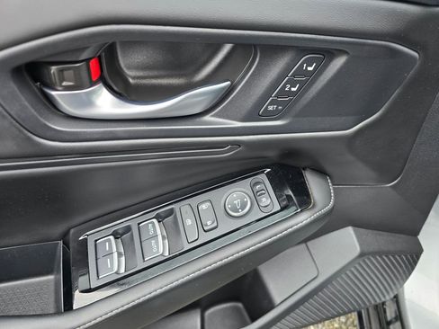 Used 2024 Honda Accord Touring image 17