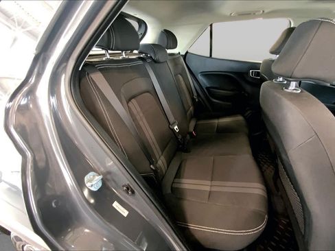 Certified 2025 Hyundai Venue SEL FWD image 19