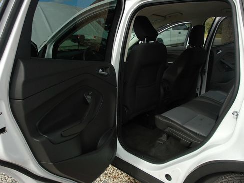 Used 2018 Ford Escape SE FWD image 30