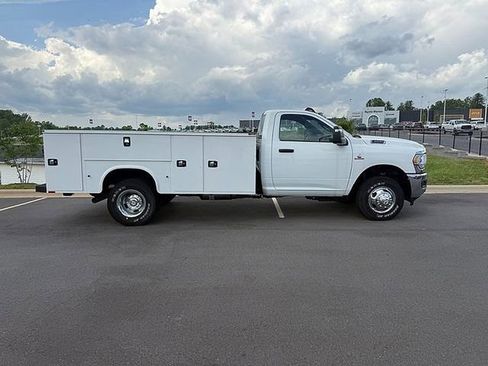New 2023 RAM 3500 Tradesman image 3