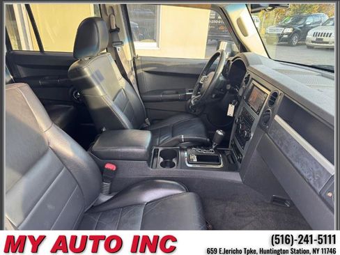 Used 2010 Jeep Commander Sport w/ Sun/Sound Group image 29
