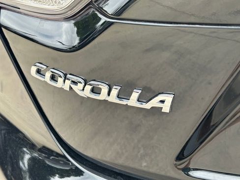 Used 2026 Toyota Corolla SE w/ SE Premium Package image 12