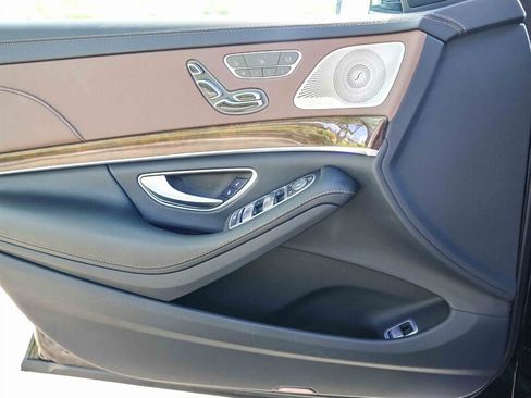 Used 2016 Mercedes-Benz S 550 4MATIC Sedan image 29