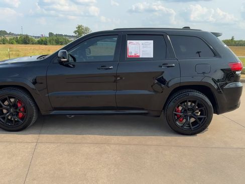 Used 2020 Jeep Grand Cherokee SRT w/ Trailer Tow Group IV AWD/4WD image 6