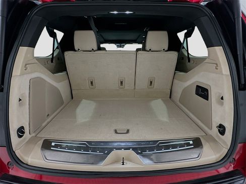 Used 2021 Cadillac Escalade ESV Premium Luxury image 27