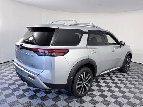 Used 2025 Nissan Pathfinder Platinum w/ Cargo Package FWD image 6