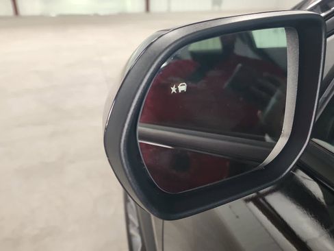 Used 2025 Chevrolet Equinox LT image 11