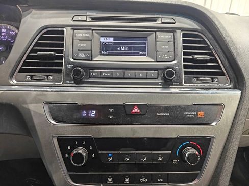 Used 2017 Hyundai Sonata SE FWD image 31