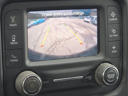 Used 2020 Jeep Wrangler Sport AWD/4WD image 4