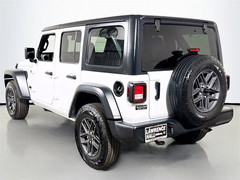 Used 2024 Jeep Wrangler Sport S image 6
