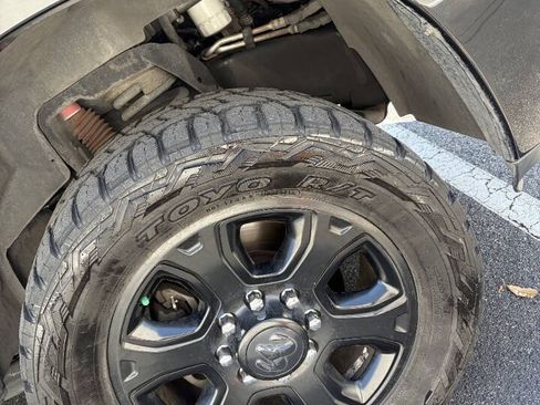 Used 2018 RAM 2500 Laramie w/ Sport Appearance Group AWD/4WD image 18