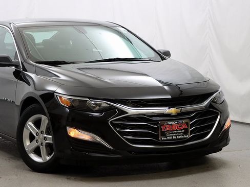 Used 2022 Chevrolet Malibu LS image 2