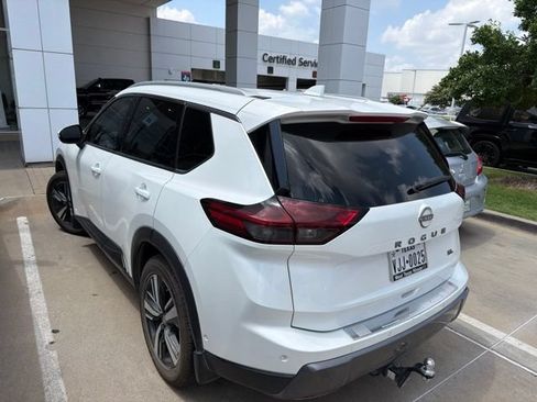 Used 2024 Nissan Rogue SL w/ SL Premium Package FWD image 5