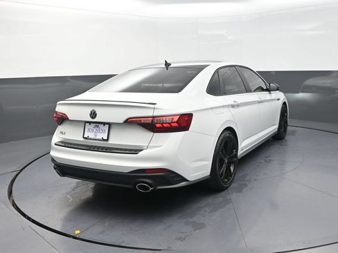 Used 2022 Volkswagen Jetta GLI Autobahn FWD image 11