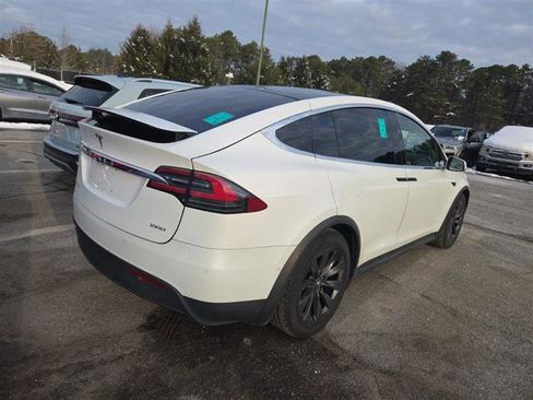 Used 2018 Tesla Model X 100D image 12