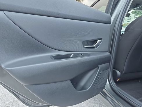 Used 2024 Hyundai Elantra SEL w/ Convenience Package FWD image 27