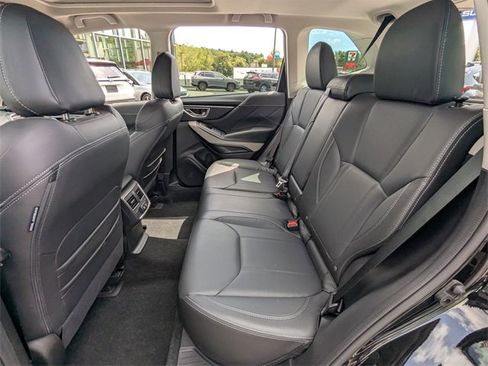 Used 2023 Subaru Forester Limited image 22