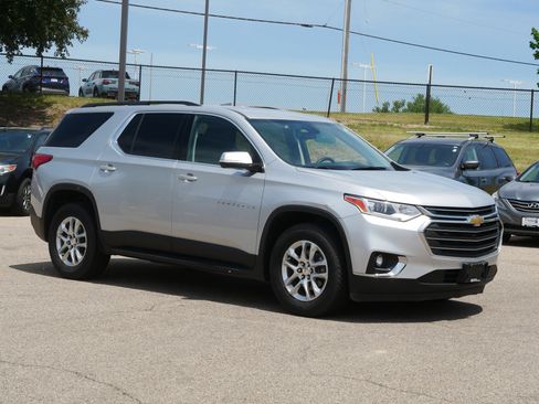 Used 2019 Chevrolet Traverse LT AWD/4WD image 4