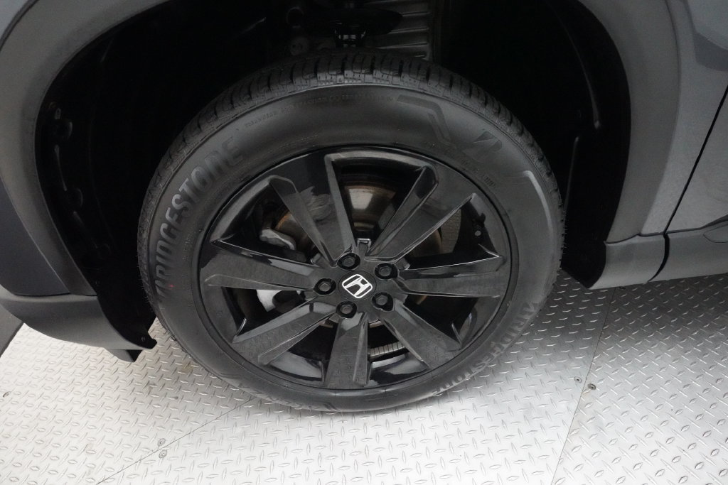 Used 2025 Honda Pilot Black Edition image 28