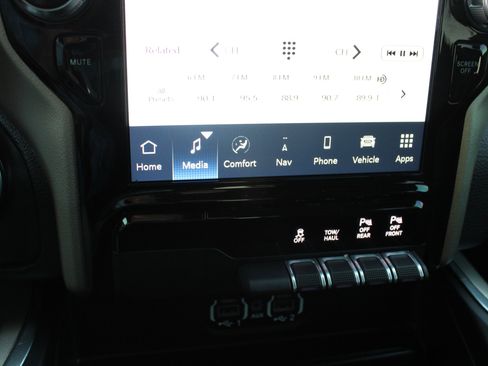 Used 2022 RAM 1500 Laramie image 28