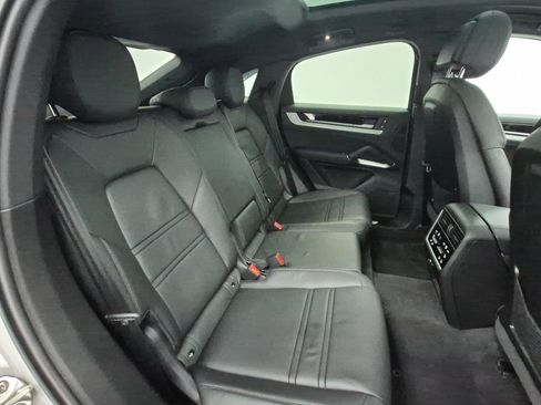 Used 2026 Porsche Cayenne E-Hybrid Coupe AWD/4WD image 24