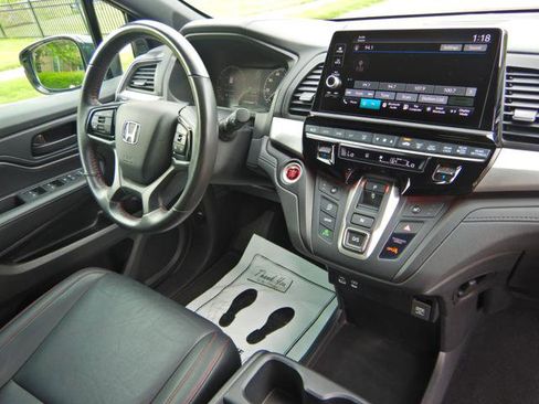 Used 2025 Honda Odyssey Sport-L image 2