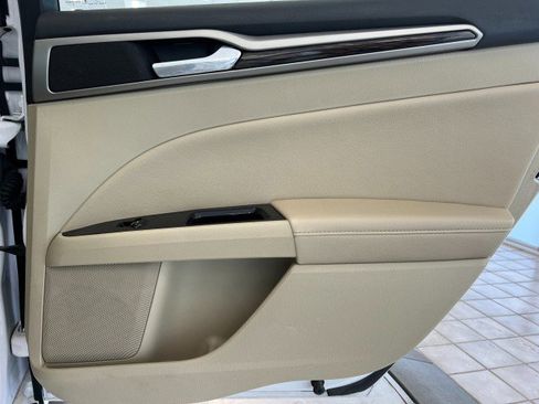Used 2015 Ford Fusion SE w/ Equipment Group 202A FWD image 38